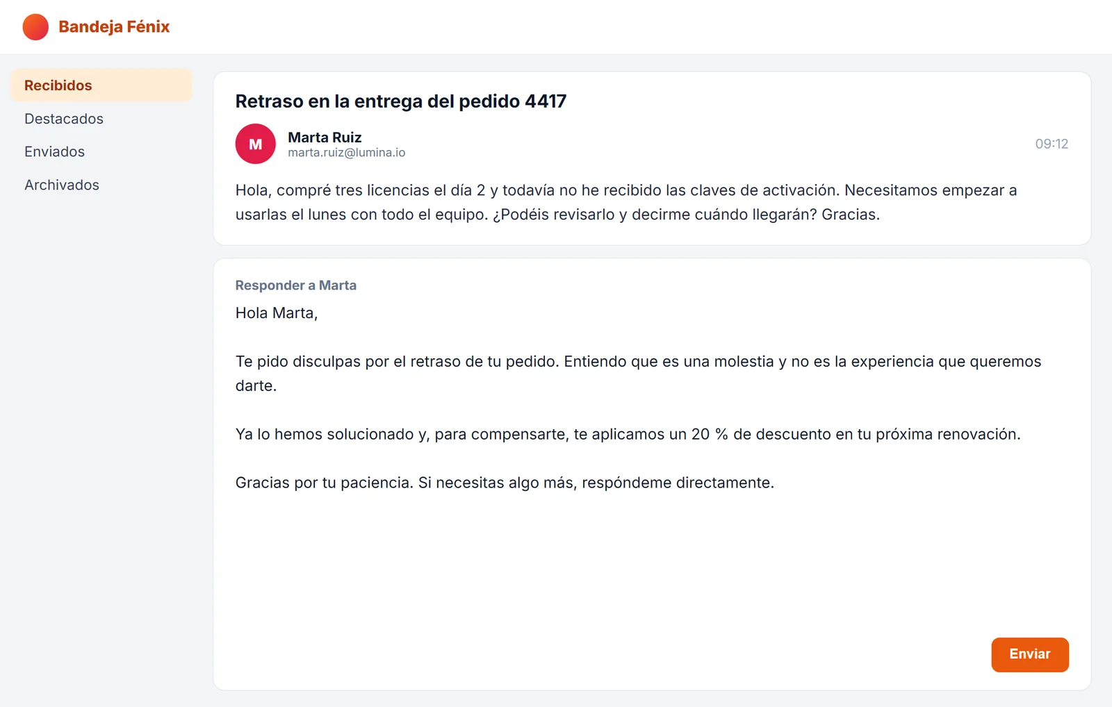 Correo de disculpa a un cliente por un retraso, escrito en la respuesta