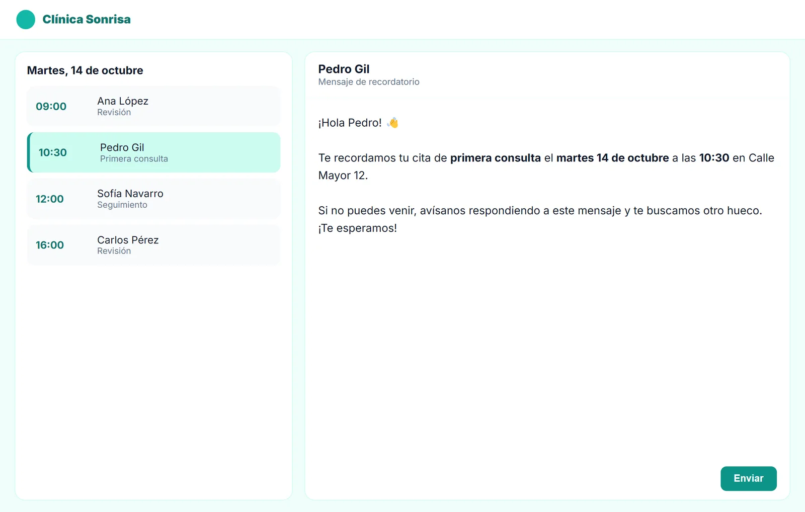 Recordatorio de cita escrito junto a la agenda de una clínica