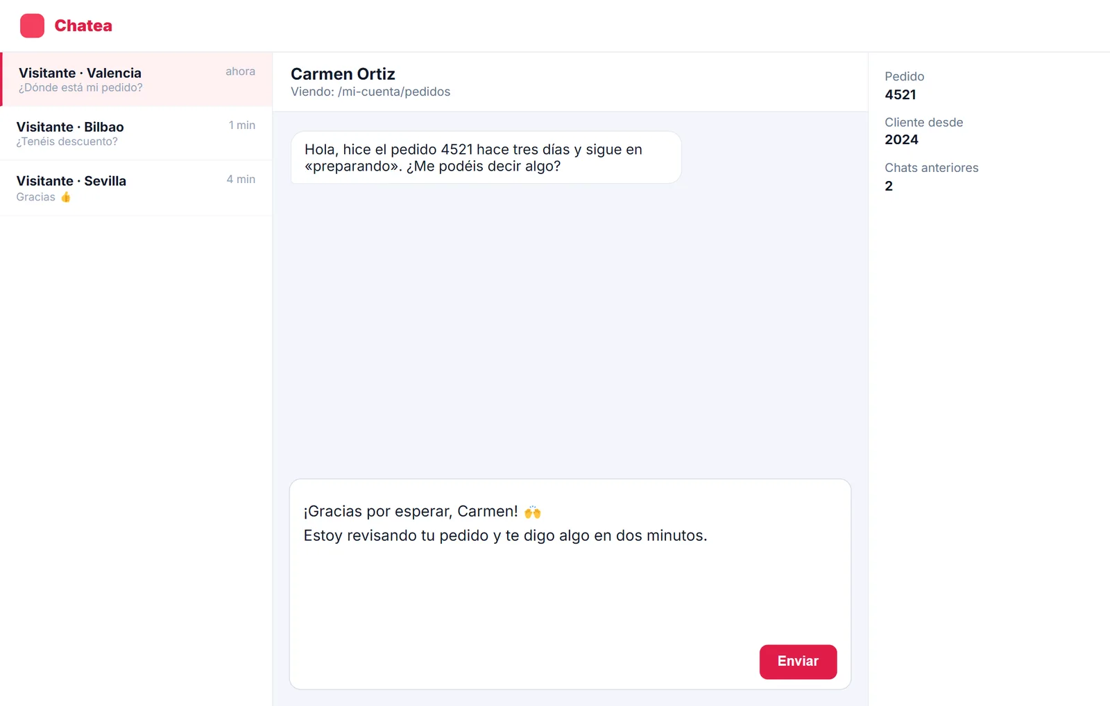 Mensaje de espera escrito en una consola de chat en vivo