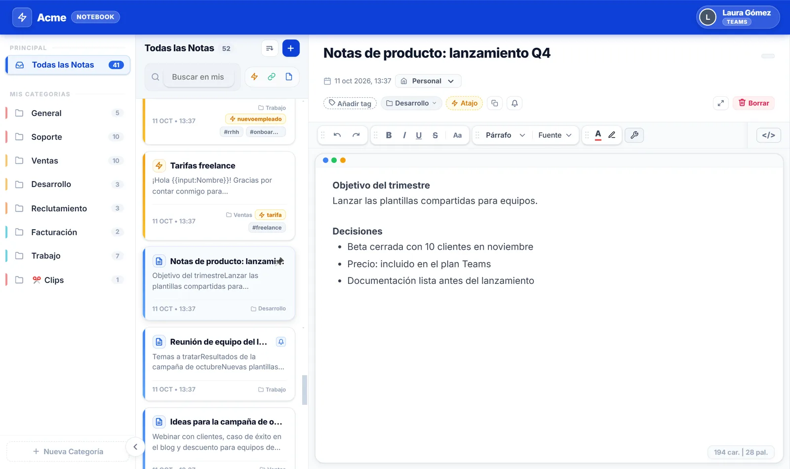Notebook de NexoPad con unas notas de producto abiertas