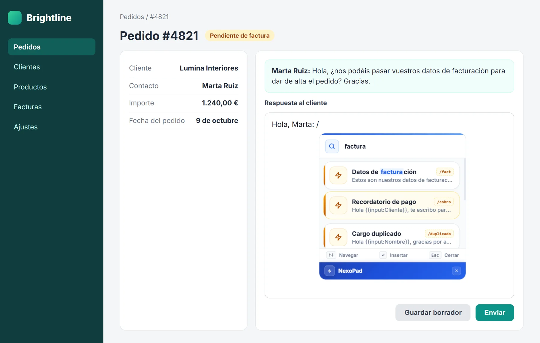Buscador de atajos de NexoPad abierto con // en el mensaje a un cliente dentro de un panel de pedidos